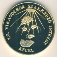 2000. "T.G. Virágdekor Szakképző Intézet Kecel / A Keresztény Magyarország megteremtői-István é...