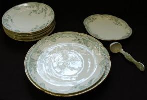 cca 1900 Impozáns kézzel festett, aranyozott német porcelán étkészlet némi hiánnyal / Exclusive set ...