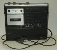 Régi jól működő hordozható Sanyo rádiómagnó és lemezjátszó ajándék lemezzel