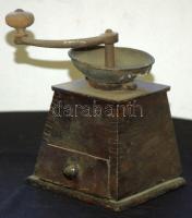 Régi fém és fa kávédaráló sérült 20cm magas