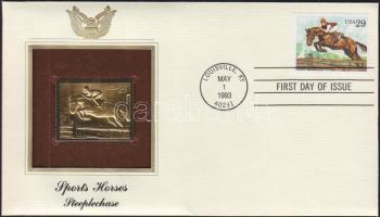 USA/Louisville 1993. "Sportlovak/Ugratás" aranyfóliás(22kt) bélyeg replika FDC borítékban, bélyeggel és elsőnapi bélyegzővel és ismertetővel T:1 USA/Louisville 1993. "Sports Horses/Steeplechase" gold(22kt)foil stamp replica on First Day Issue envelop with stamp and information C:Unc