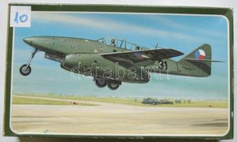 Avia CS-92 típusú repülőgép makett M1:72