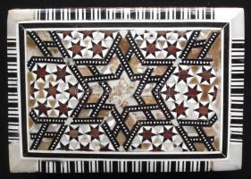 Gyöngyházberakásos fa ékszeres doboz plüss béléssel 5x9x12cm