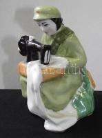 Kézzel festett vietnami porcelán figura / Handpainted vietnamese chinaware figure 10cm