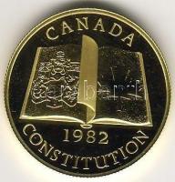 Kanada 1982. 100$ "Constitution" arany 16,9655gr luxus díszdobozban T:PP Aranyárban!
