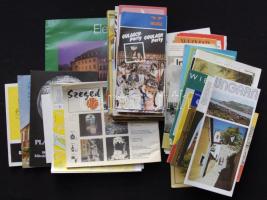 77db magyar és külföldi utazási prospektus, idegenforgalmi szórólapok, 1 térkép és 2 egyéb prospektus