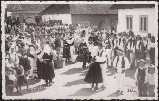 Transylvanian folklore, folk dancers in Felsőrákos