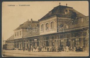 Lipótvár railway station