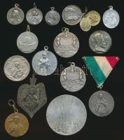 17db különböző katolikus kegyérem és emlékmedál, közte több vatikáni  T:vegyes