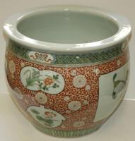 XIX. sz. második fele. Kézzel festett kerámia kaspó. Jelzés nélkül. (néhány apró kopás) / Hand painted ceramic plant pot. Some wears. 25 cm, d: 30 cm