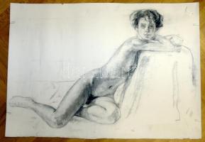 Jelzés nélküli akt szénrajz. 50x70 cm