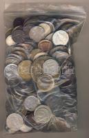 Vegyes külföldi és magyar forgalmi fémpénz tétel az ókortól napjainkig 1kg-os súlyban, pár ezüst érmével! T:vegyes