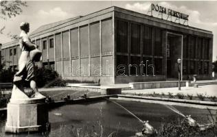 Sztálinváros Dózsa mozi