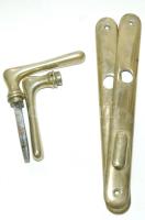 1 pár régi rézkilincs takarószelvénnyel