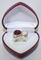 Női ezüst (Ag) gyűrű gyöngyházbetéttel 8,38gr