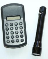 Kis csiptetős számológép és egy mini zseblámpa