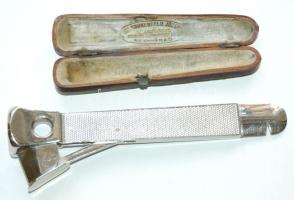 Solingen márkájú szivarvágó és egy kis bőr szipkatartó