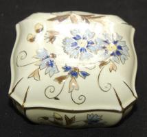 Kézzel festett sorszámozott jelzett Zsolnay bonbonier / Handpainted numbered Zsolnay chinaware bonbonier 8x8x5cm