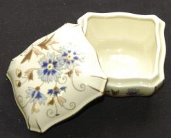 Kézzel festett sorszámozott jelzett Zsolnay bonbonier / Handpainted numbered Zsolnay chinaware bonbo...