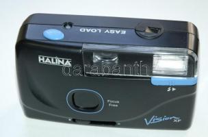 Halina márkájú fényképezőgép tokkal