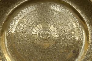 Nagyméretű vésett réz tál d:37cm