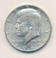 USA 1969D. 1/2$ Ag "Kennedy" T:2-
USA 1969D. 1/2 Dollar Ag "Kennedy" C:VF
