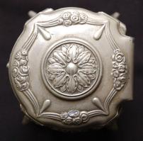 Kis ón szelence lábakon 10cm magas