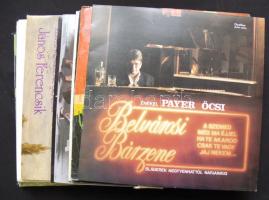 Philips 381 típusú jó állapotú lemezjátszó 2db hangszóróval és 22db klf bakelit lemezzel