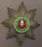 A Magyar Királyi Szent István-rend nagykeresztjének csillaga, festett gyenge minőségű replika  Royal Hungarian Order of Saint Stephen, Grand Cross, painted replica