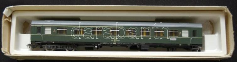 Piko vasútmodell, nagyméretű személyvagon eredeti dobozában egy hiányzó kerékkel / Piko modell train...