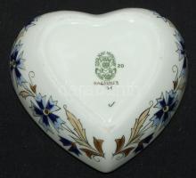 Kézzel festett sorszámozott jelzett Zsolnay porcelán szív alakú bonbonier / Handpainted numbered Zso...