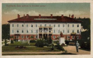 Bártfafürdő Hotel Deák, Erzsébet statue