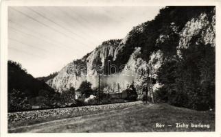 Rév Zichy cave, locomotive