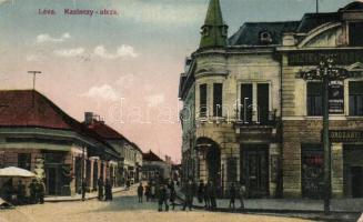 Léva Kazinczy street (fa)