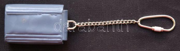 Szovjet gyártmányú kulcstartós óra