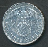 Német 3. Birodalom 1937A 2M Ag "Hindenburg" T:2- German Third Reich 1937A 2 Marks Ag "Hindenburg" C:VF