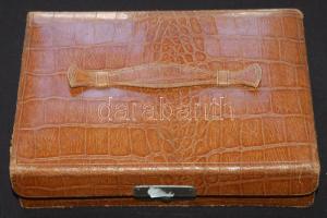 Század eleji férfi pipere készlet bőr táskában