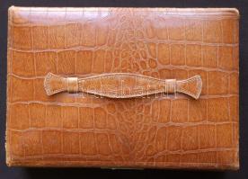 Század eleji férfi pipere készlet bőr táskában