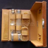 Század eleji férfi pipere készlet bőr táskában