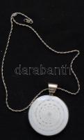 Nagyméretű tengeri csiga medál ezüst (Ag) kerettel és lánccal br.: 37,25gr