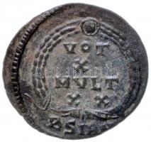 Római Birodalom / II. Julian 348-350. Follis Br (2.59g) T:2-
Roman Empire / Julian II. 348-350. Foll...