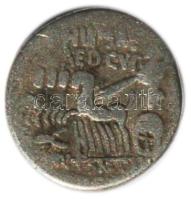 Római Köztársaság / Aemilius Scarus i.e.58. Denar Ag "M SCAVR AED CVR EX S C / P HVPSAEVS AED CVR CAPTV C HVPSAE COS PREIVER" (3.77g) T:3 Roman Republic / M Aemilius Scarus & Pub Plautius Hypsaeus 58 BC Denarius Ag "M SCAVR AED CVR EX S C / P HVPSAEVS AED CVR CAPTV C HVPSAE COS PREIVER" (3.77g) C:F Crawford 422/1b, Sydenham 913.