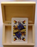 1 pakli Magyar Posta Logisztikai Központ jelzésű magyar kártya bontatlan csomagolásban fa díszdobozban