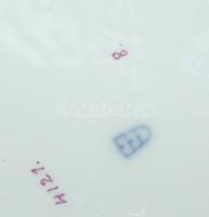 XIX. sz vége Alt-Wien festett, aranyozott, hibátlan porcelán tányérok. 4+4 darabos készlet / Set of ...