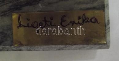 Ligeti Erika (1934-2004): Magyar népmese idézetet ábrázoló bronz kisplasztika márvány talapzaton 16c...