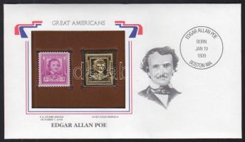 Amerikai Egyesült Államok/&quot;Nagy Amerikaiak&quot; 1949. &quot;Edgar Allan Poe- 22K aranyfóliás bélyeg replika és bélyeg borítékban angol nyelvű tájékoztatóval T:1 USA/&quot;Great Americans&quot; 1949. &quot;Edgar Ellen Poe-22K gold foil stamp replica and stamp in envelop with information C:Unc