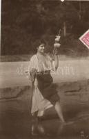 Romanian folklore, girl (EK)