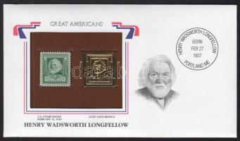 USA/&quot;Nagy Amerikaiak&quot; 1940. &quot;Henry Wadsworth Longfellow- 22K aranyfóliás bélyeg replika és bélyeg borítékban angol nyelvű tájékoztatóval T:1 USA/&quot;Great Americans&quot; 1940. &quot;Henry Wadsworth Longfellow-22K gold foil stamp replica and stamp in envelop with information C:Unc