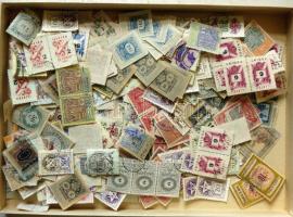 Kb 1000 db magyar Okmánybélyeg papírdobozban