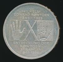 Németország 1995D 10M Ag "W.C. Röntgen" T:2+
Germany 1995D 10 Mark Ag "W.C. Rontgen&q...